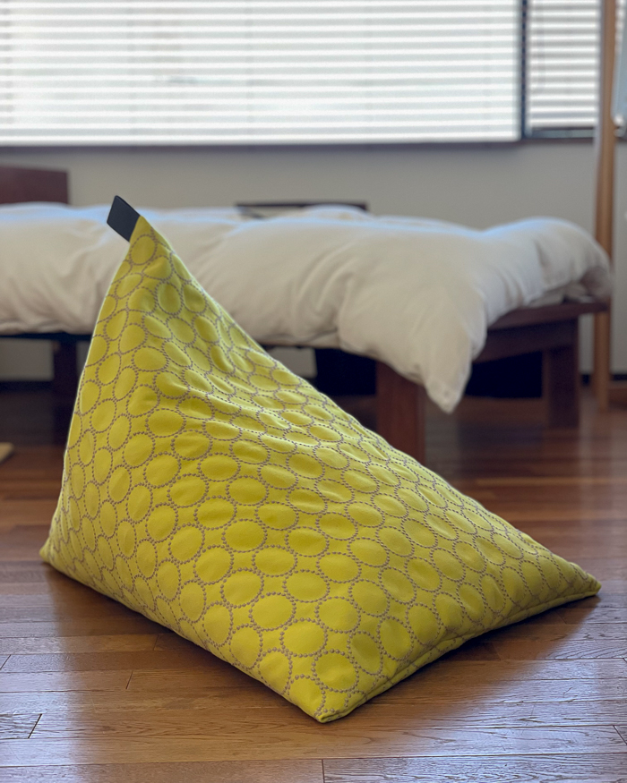 ミナペルホネン　テトラ　ビーズクッション ミナ ペルホネンのチョウチョ生地を使ったビーズクッション