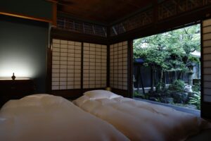 旅籠 八…（わかつ）