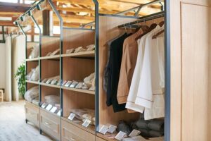 葉山家具 参番館（旧 葉山眠具）