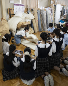 京都橘中学校の生徒さんが、ねむりの現場を体験！〈会社見学〉